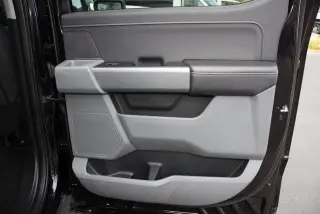 Ford F-150 2025 4x4 XLT 4 puertas SuperCrew 5.5 pies SB