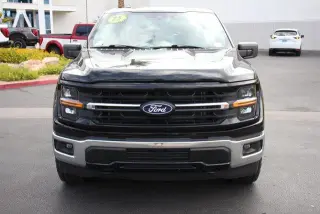 Ford F-150 2025 4x4 XLT 4 puertas SuperCrew 5.5 pies. Caja corta