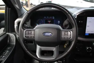 Ford F-150 2025 4x4 XLT 4 puertas SuperCrew 5.5 pies. Caja corta