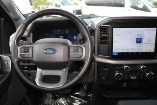 Ford F-150 2025 4x4 XLT 4 puertas SuperCrew 5.5 pies. Caja corta