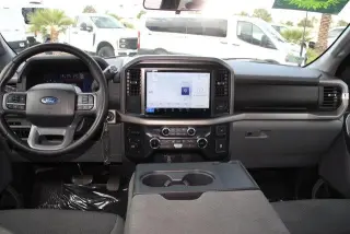 Ford F-150 2025 4x4 XLT 4 puertas SuperCrew 5.5 pies. Caja corta