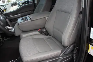 Ford F-150 2025 4x4 XLT 4 puertas SuperCrew 5.5 pies. Caja corta