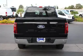 Ford F-150 2025 4x4 XLT 4 puertas SuperCrew 5.5 pies. Caja corta