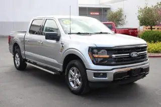 Ford F-150 2025 4x4 XLT 4 puertas SuperCrew 6.5 pies. SB