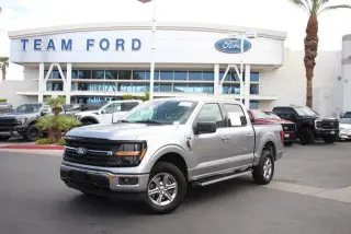 Ford F-150 2025 4x4 XLT 4 puertas SuperCrew 6.5 pies. SB
