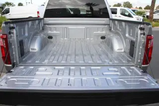 Ford F-150 2025 4x4 XLT 4 puertas SuperCrew 6.5 pies. SB