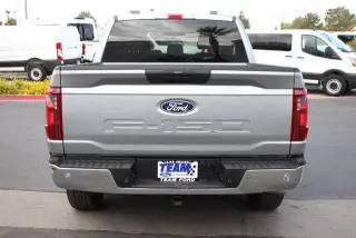 Ford F-150 2025 4x4 XLT 4 puertas SuperCrew 6.5 pies. SB