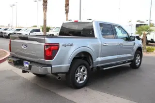 Ford F-150 2025 4x4 XLT 4 puertas SuperCrew 6.5 pies. SB