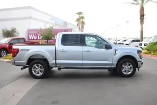 Ford F-150 2025 4x4 XLT 4 puertas SuperCrew 6.5 pies. SB