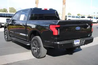 Ford F-150 Lightning 2023 AWD XLT 4 puertas SuperCrew 5.5 pies. SB
