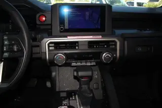 Toyota Tacoma 2024 4x4 TRD Sport HV 4 puertas Cabina Doble 5.0 pies SB