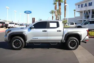 Toyota Tacoma 2024 4x4 TRD Sport HV 4 puertas Cabina Doble 5.0 pies SB