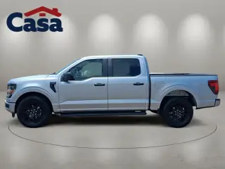 Ford F-150 2024 4x2 STX 4 puertas SuperCrew 5.5 pies. Caja corta.