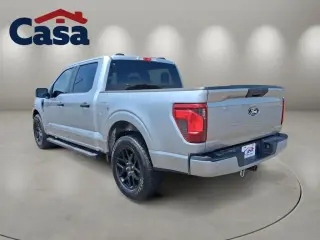 Ford F-150 2024 4x2 STX 4 puertas SuperCrew 5.5 pies. Caja corta.