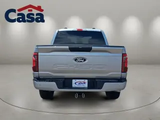 Ford F-150 2024 4x2 STX 4 puertas SuperCrew 5.5 pies. Caja corta.