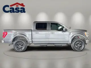 Ford F-150 2023 4x4 XLT 4 puertas SuperCrew 5.5 pies. SB