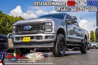 Ford F-250 Super Duty 2024 4x4 XL 4 puertas Cabina Crew 6.8 pies. Caja Pickup