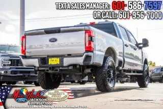 Ford F-250 Super Duty 2024 4x4 XL 4 puertas Cabina Crew 6.8 pies. Caja Pickup