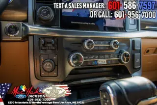 Ford F-150 2023 4x4 Lariat 4 puertas SuperCrew 5.5 pies. Caja corta