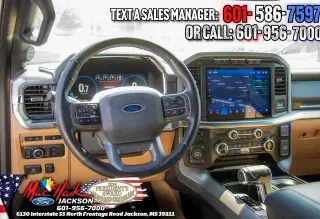 Ford F-150 2023 4x4 Lariat 4 puertas SuperCrew 5.5 pies. Caja corta