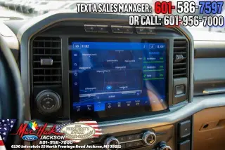 Ford F-150 2023 4x4 Lariat 4 puertas SuperCrew 5.5 pies. Caja corta