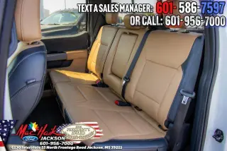 Ford F-150 2023 4x4 Lariat 4 puertas SuperCrew 5.5 pies. Caja corta