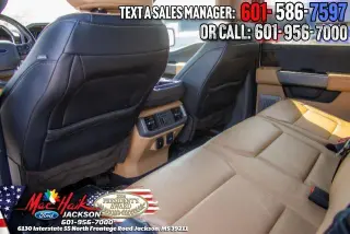 Ford F-150 2023 4x4 Lariat 4 puertas SuperCrew 5.5 pies. Caja corta