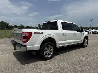 Ford F-150 2021 4x4 King Ranch 4 puertas SuperCrew 5.5 pies. SB