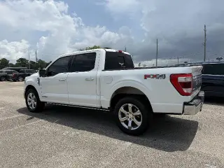 Ford F-150 2021 4x4 King Ranch 4 puertas SuperCrew 5.5 pies. SB