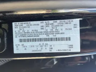 Ford F-150 2025 4x4 XLT 4 puertas SuperCrew 5.5 pies SB