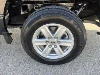 Ford F-150 2025 4x2 XL Cabina Regular 2p 6.5 pies SB