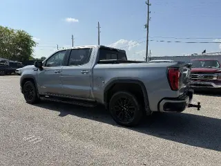 GMC Sierra 1500 2024 4x2 Elevation 4 puertas Cabina Crew 5.8 pies. Caja corta