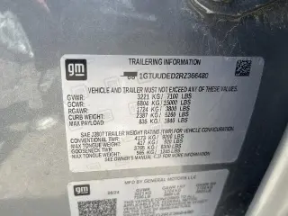 GMC Sierra 1500 2024 4x4 SLT 4 puertas Cabina Crew 5.8 pies. Caja corta