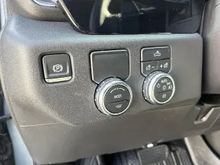 GMC Sierra 1500 2025 4x2 Elevation 4 puertas Cabina Crew 5.8 pies. Caja corta