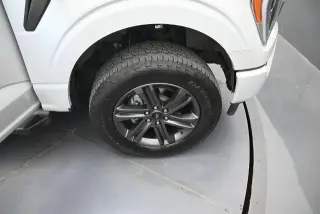 Ford F-150 2023 4x4 Lariat 4 puertas SuperCrew 6.5 pies SB