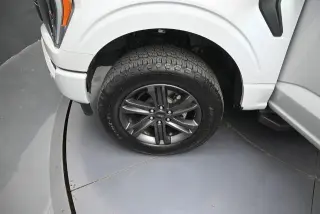 Ford F-150 2023 4x4 Lariat 4 puertas SuperCrew 6.5 pies SB