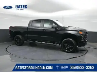 Chevrolet Silverado 1500 2025 4x4 Custom Trail Boss 4 puertas Cabina Crew 5.8 pies. SB