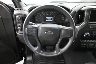 Chevrolet Silverado 1500 2025 4x4 Custom Trail Boss 4 puertas Cabina Crew 5.8 pies. SB