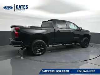 Chevrolet Silverado 1500 2025 4x4 Custom Trail Boss 4 puertas Cabina Crew 5.8 pies. SB