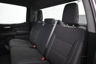 Chevrolet Silverado 1500 2025 4x4 Custom Trail Boss 4 puertas Cabina Crew 5.8 pies. SB