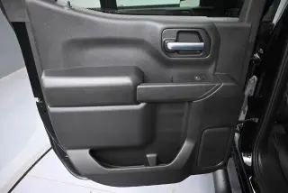 Chevrolet Silverado 1500 2025 4x4 Custom Trail Boss 4 puertas Cabina Crew 5.8 pies. SB