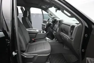 Chevrolet Silverado 1500 2025 4x4 Custom Trail Boss 4 puertas Cabina Crew 5.8 pies. SB