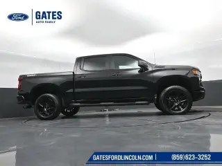 Chevrolet Silverado 1500 2025 4x4 Custom Trail Boss 4 puertas Cabina Crew 5.8 pies. SB