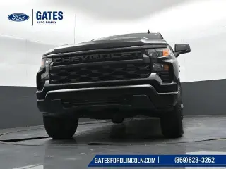 Chevrolet Silverado 1500 2025 4x4 Custom Trail Boss 4 puertas Cabina Crew 5.8 pies. SB