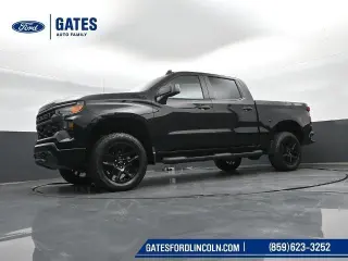 Chevrolet Silverado 1500 2025 4x4 Custom Trail Boss 4 puertas Cabina Crew 5.8 pies. SB