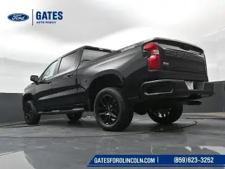 Chevrolet Silverado 1500 2025 4x4 Custom Trail Boss 4 puertas Cabina Crew 5.8 pies. SB