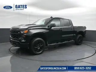 Chevrolet Silverado 1500 2025 4x4 Custom Trail Boss 4 puertas Cabina Crew 5.8 pies. SB
