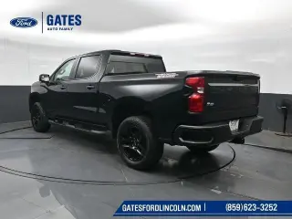 Chevrolet Silverado 1500 2025 4x4 Custom Trail Boss 4 puertas Cabina Crew 5.8 pies. SB