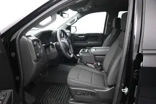 Chevrolet Silverado 1500 2025 4x4 Custom Trail Boss 4 puertas Cabina Crew 5.8 pies. SB