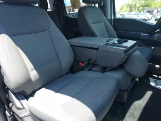 Ford F-150 2025 4x4 XLT 4 puertas SuperCrew 5.5 pies. SB